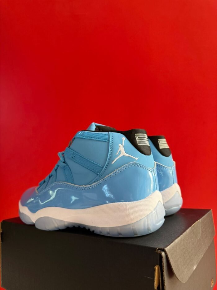 Dodge Nike baby blue shoes - Image 2