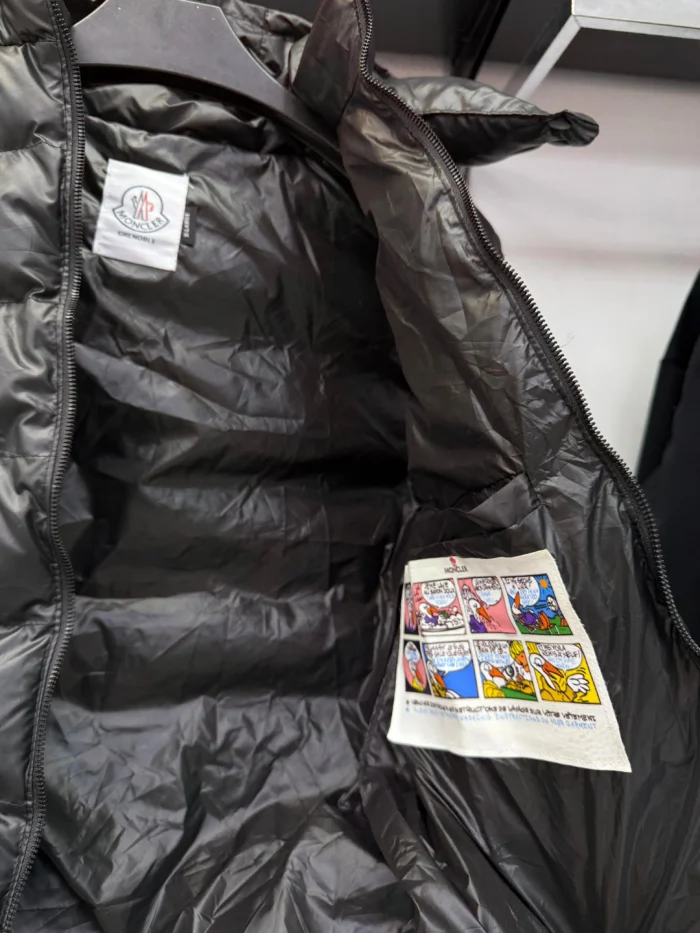 Dodge Vest Moncler Black - Image 4
