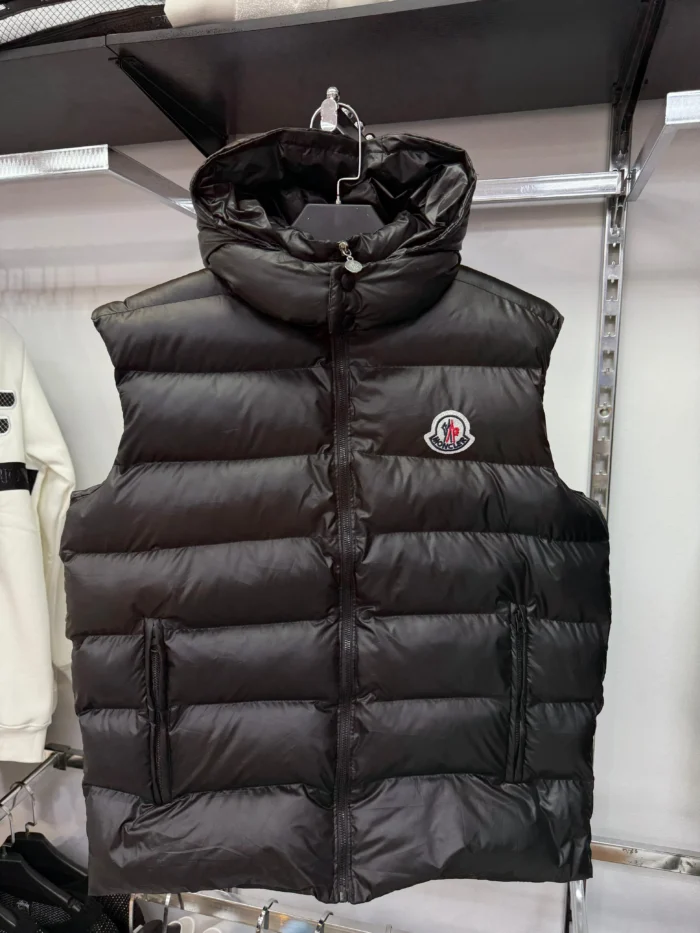 Dodge Vest Moncler Black - Image 1