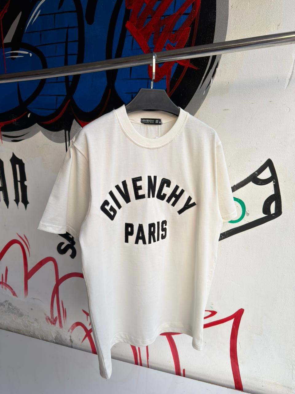 WhatsApp Image 2026-03-05 at 8.12.58 PM T-SHIRT Givenchy WHITE - Image 1